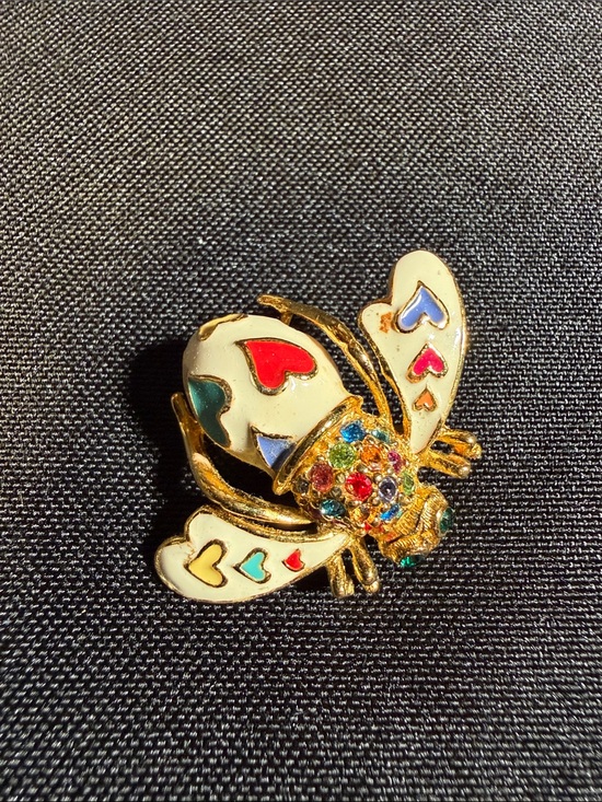 Joan Rivers Jewelry - Joan Rivers Vintage Lots of Love Gold Tone Bee Brooch, Enamel, Rhinestone Pin